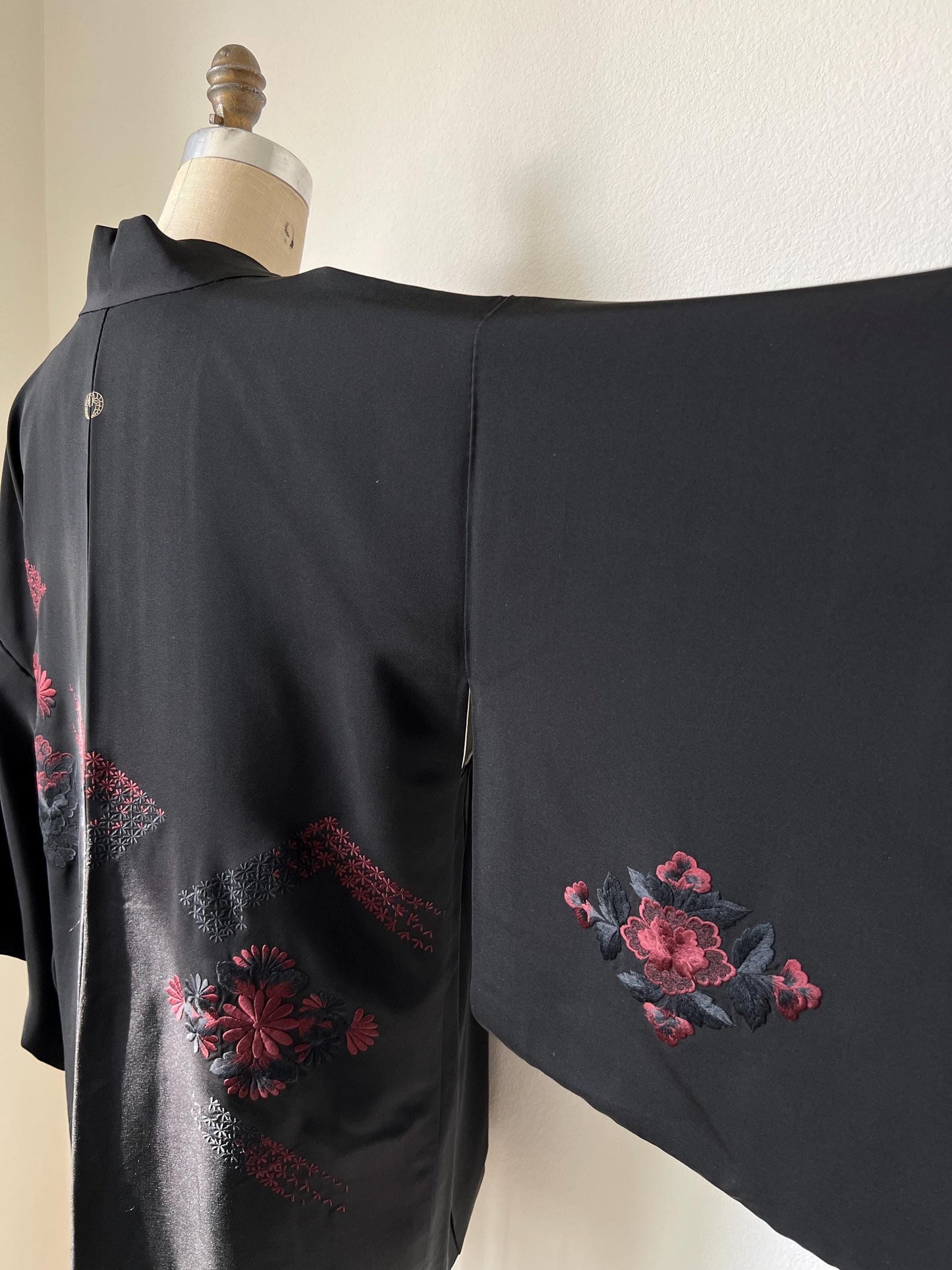 Antique Black Silk Haori | Chrysanthemum & Peony Embroidery