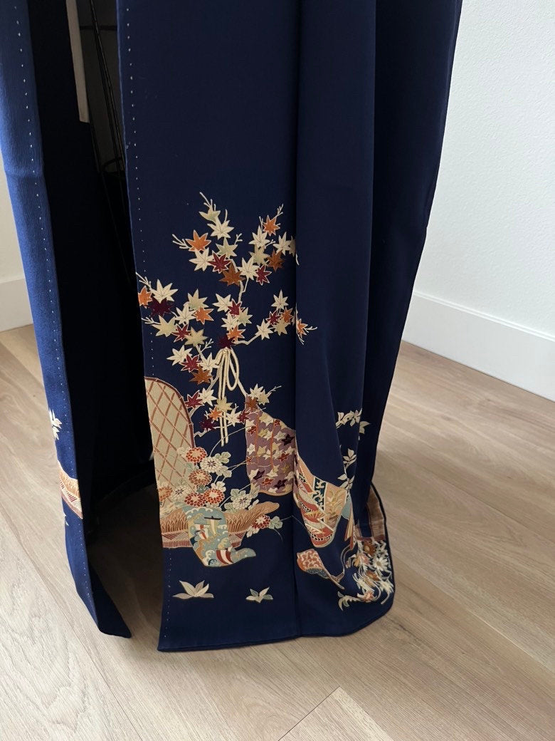 Antique 1930s Japanese silk Irotomesode kimono | Navy | Embroidery