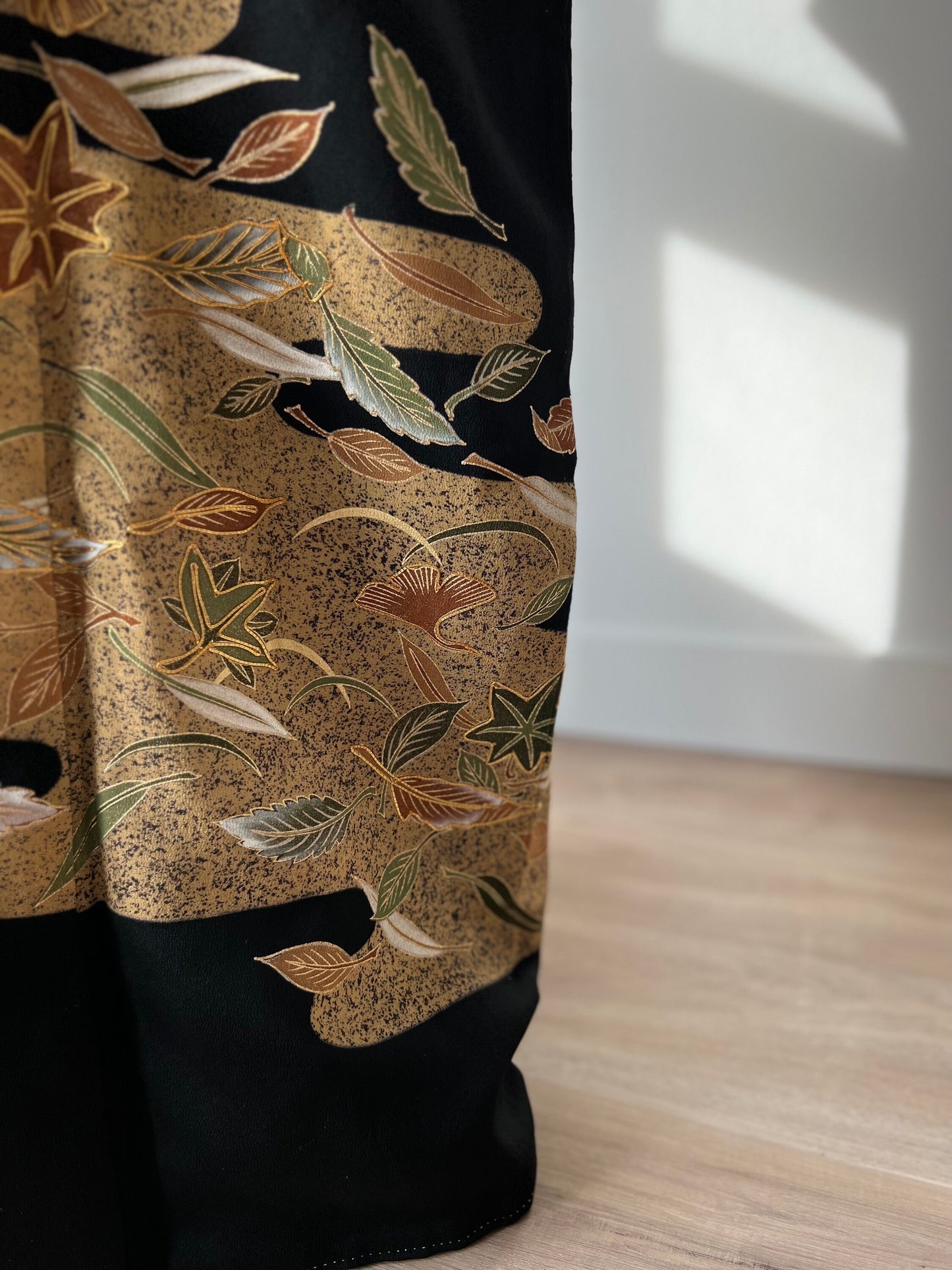 Antique 1930s Japanese silk Kurotomesode kimono | Black | Kasumi | Embroidery