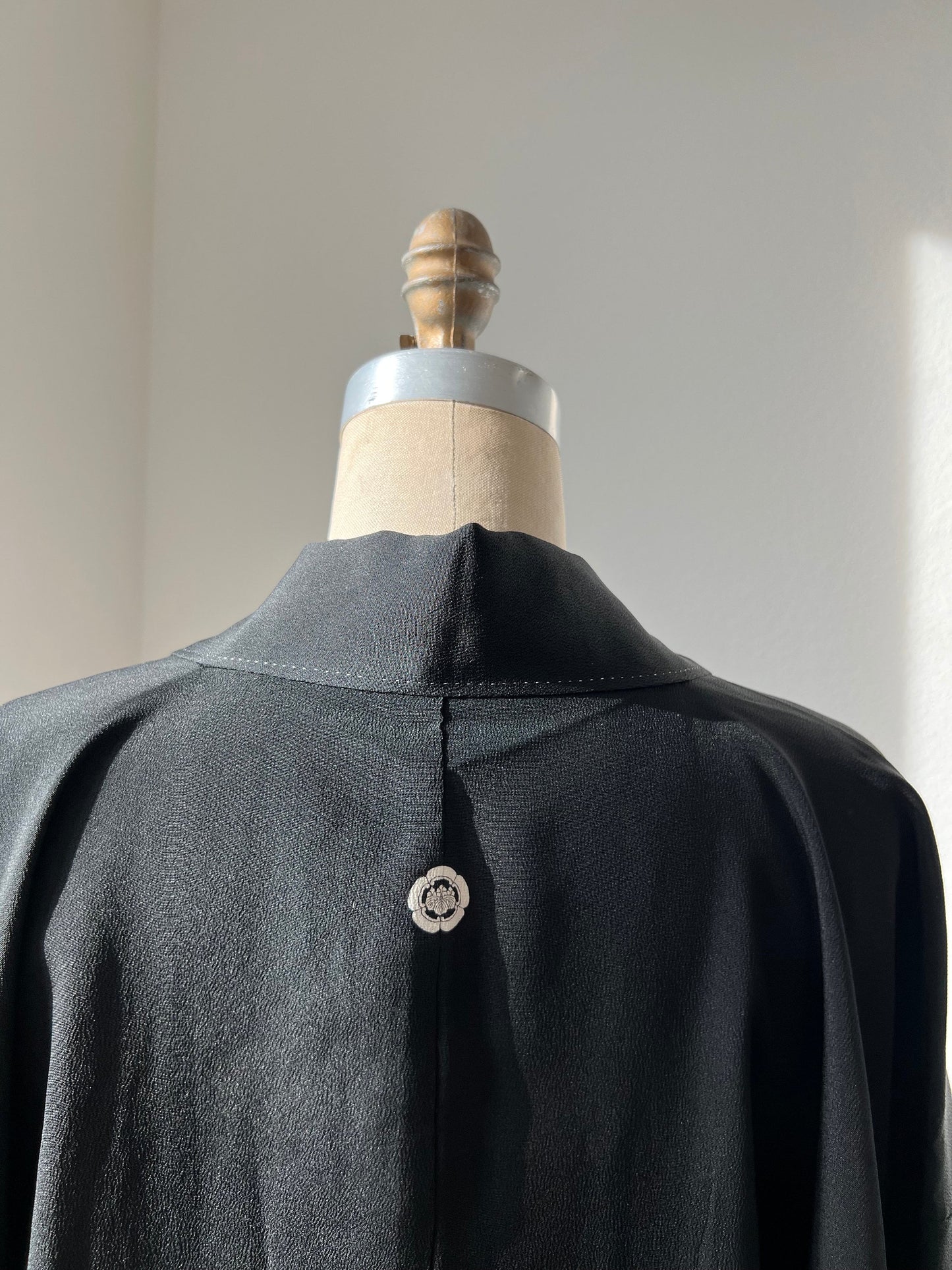 Antique 1930s Japanese silk Kurotomesode kimono | Black | Kasumi | Embroidery
