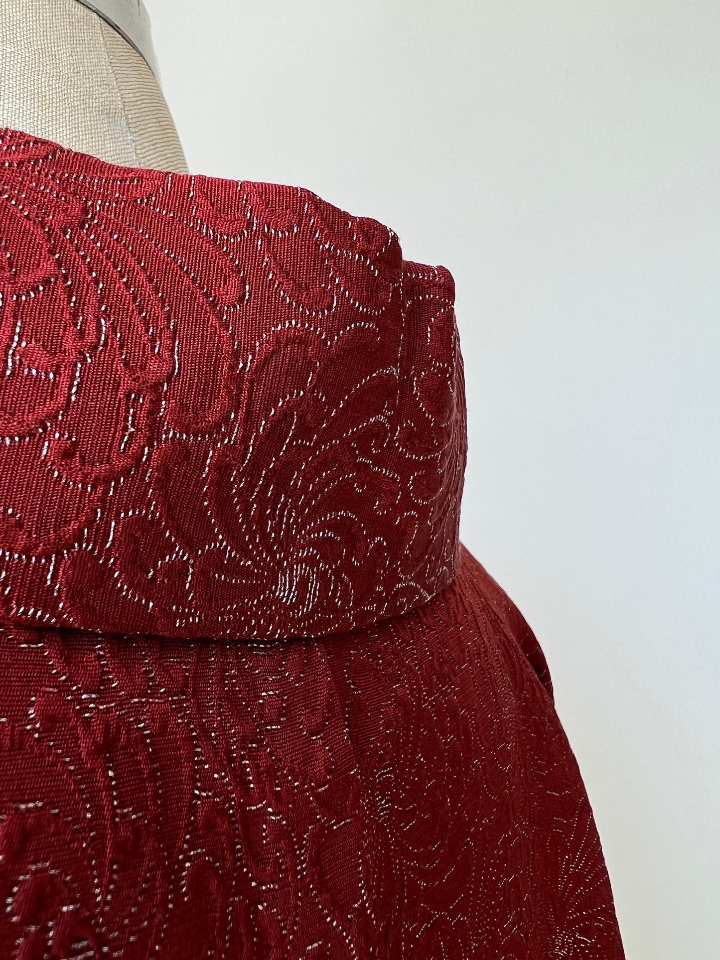 Antique 1930s Japanese silk kimono | Reddish brown | Chrysanthemum