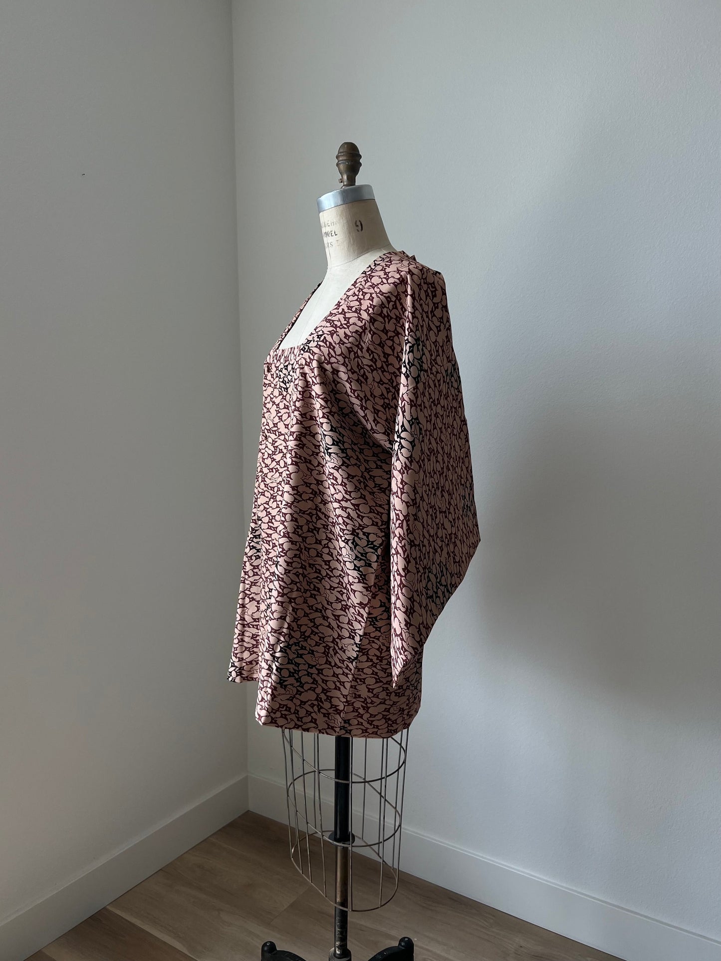 Vintage 1950s Japanese silk Michiyuki | Pink beige , burgundy & black