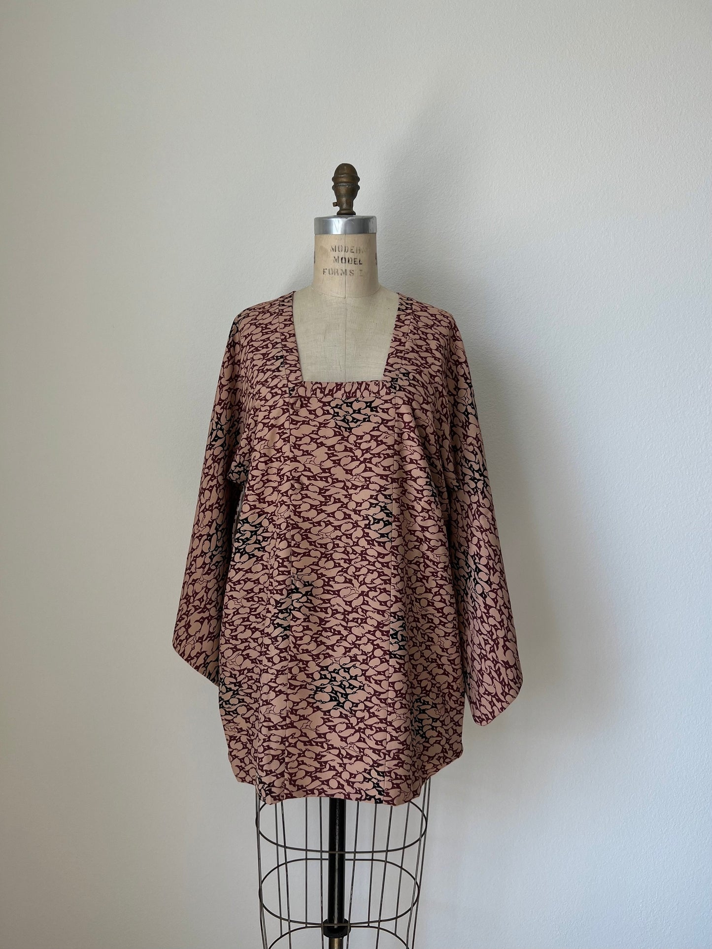 Vintage 1950s Japanese silk Michiyuki | Pink beige , burgundy & black