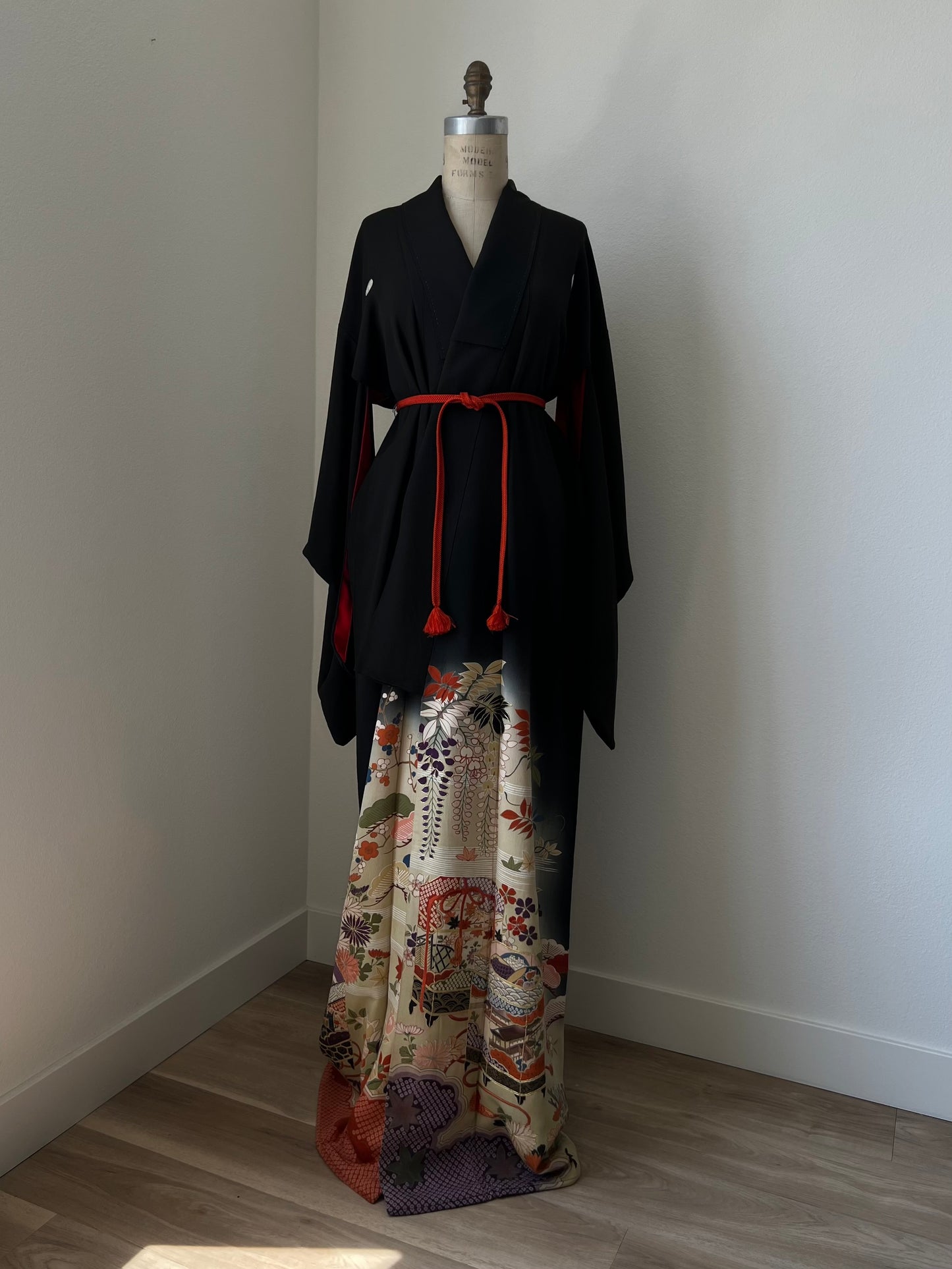 Antique Kaioke Kurotomesode Kimono
