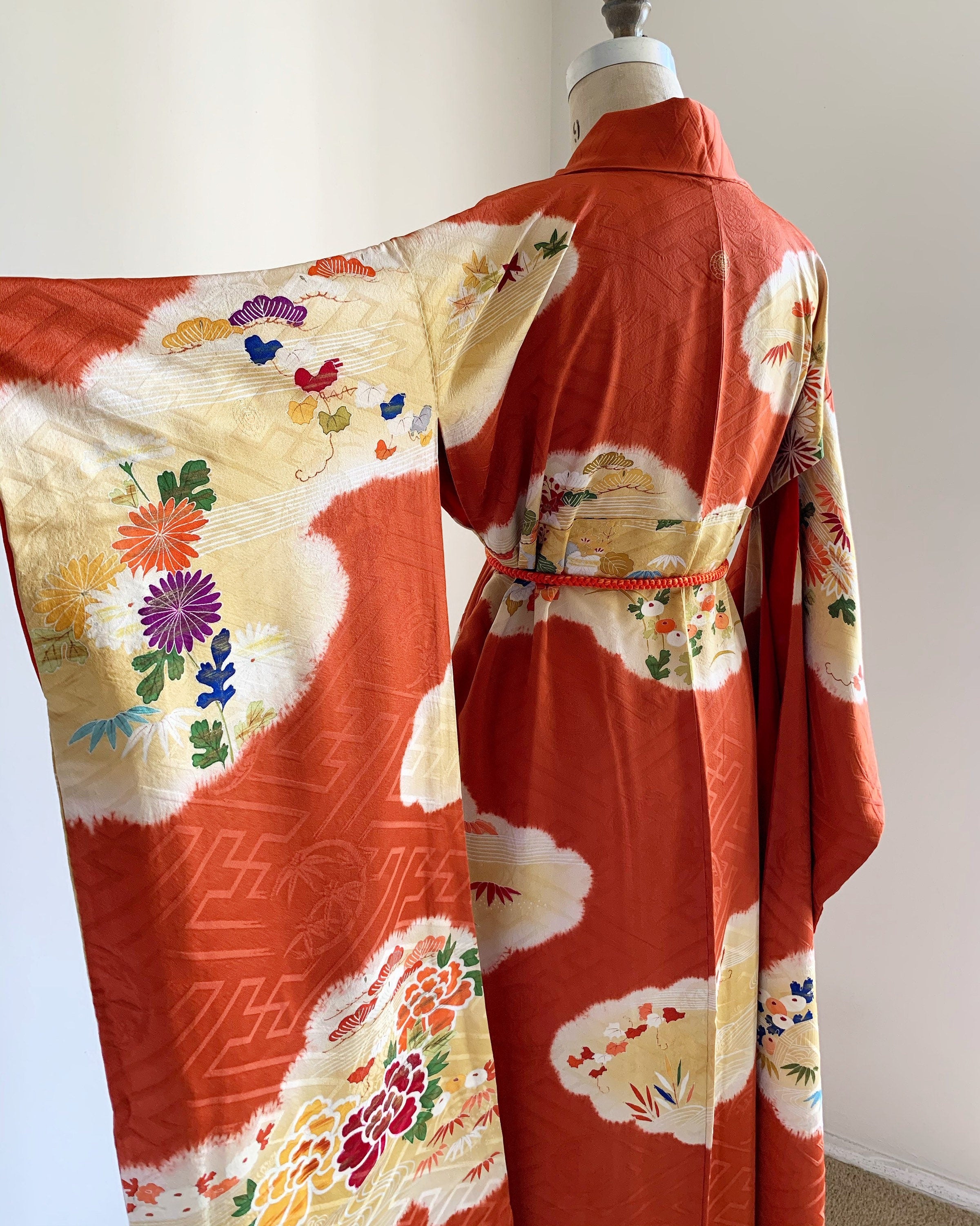 100% Silk Antique Furisode / Kimono from outlets Japan Orange & White with Obi