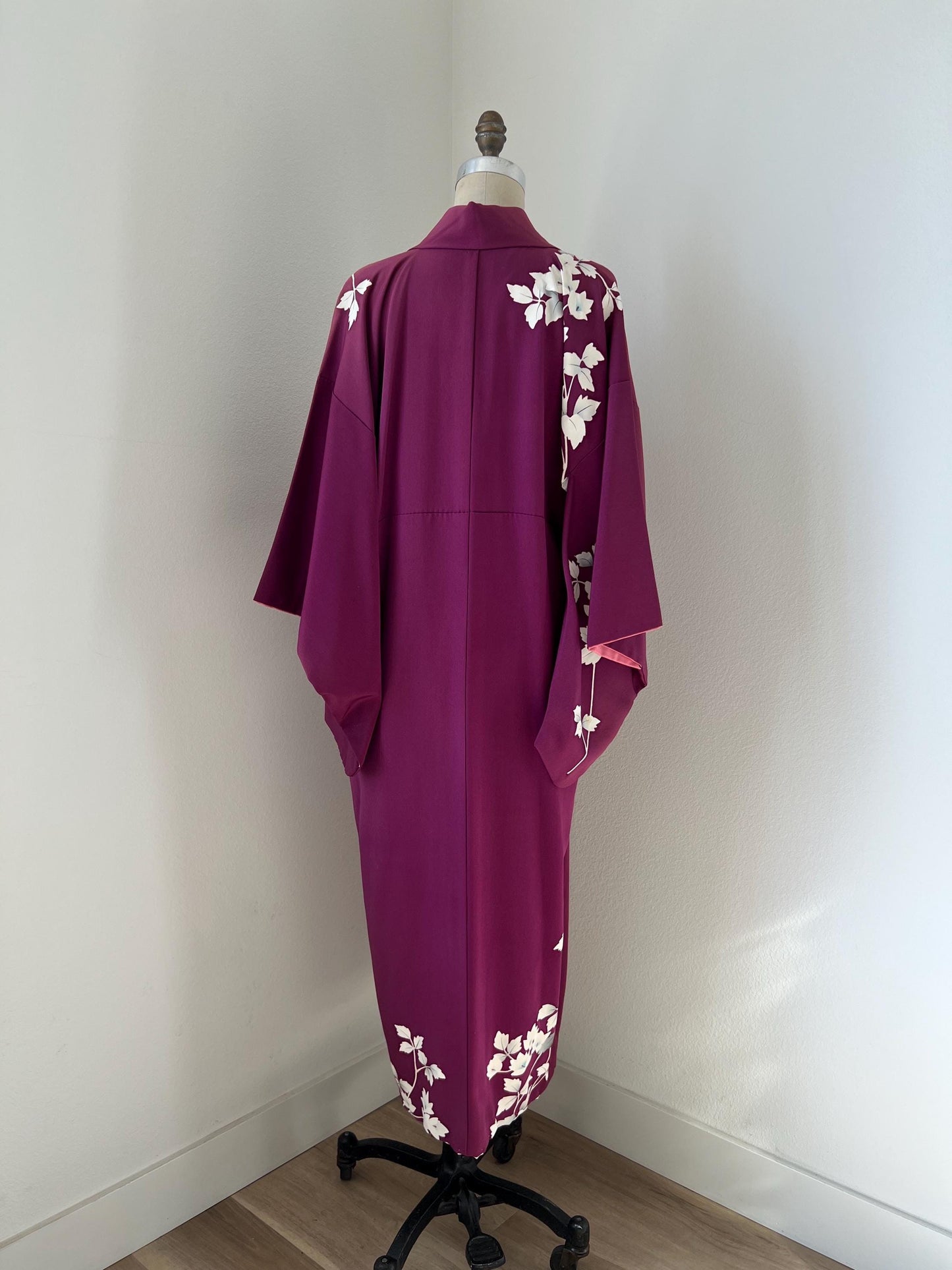 Antique Shiro Hana Silk Kimono