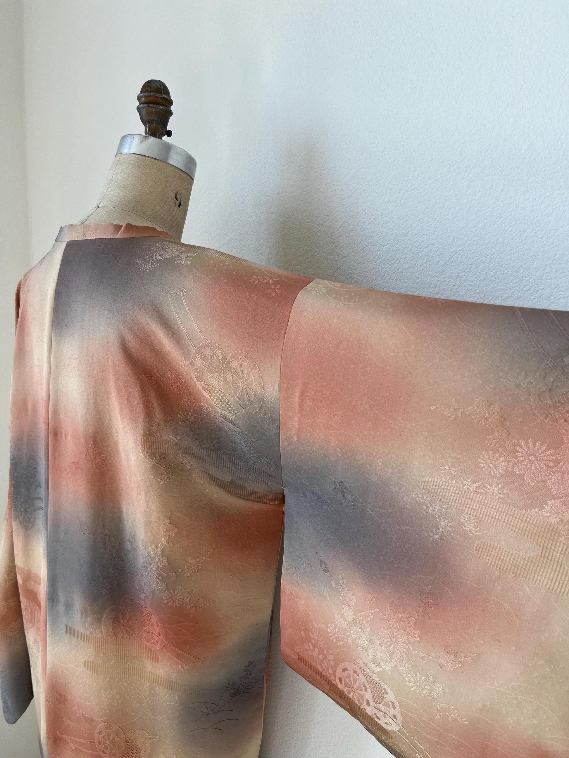 Vintage Beige, Pink & Lilac Silk Michiyuki