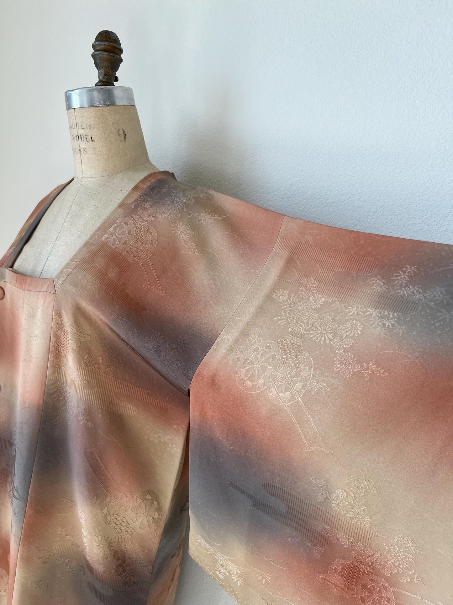 Vintage Beige, Pink & Lilac Silk Michiyuki