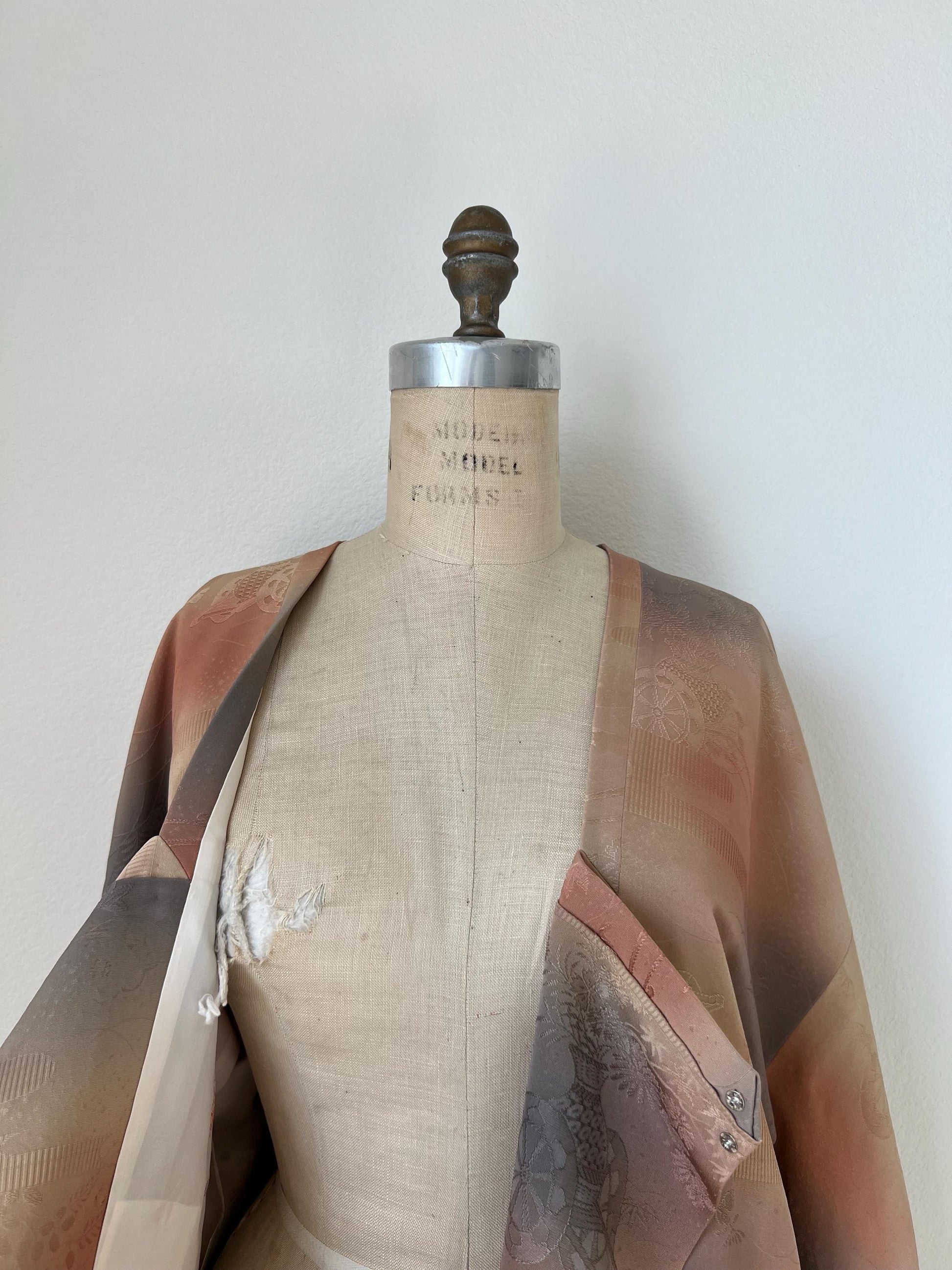 Vintage Beige, Pink & Lilac Silk Michiyuki