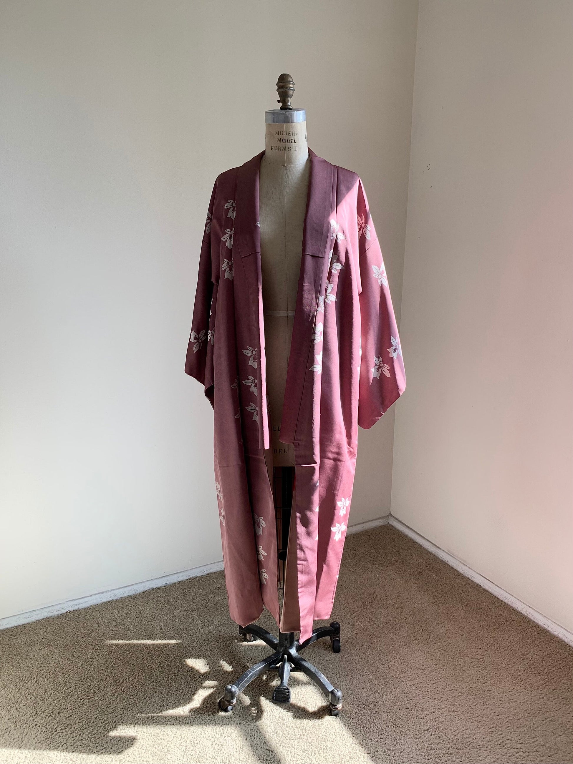Antique 1920s Japanese silk kimono | Dusty rose | Flower