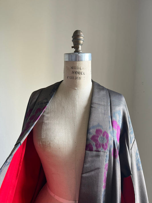 Antique 1920s Japanese silk kimono | Brownish gray | Kikkou & Flower