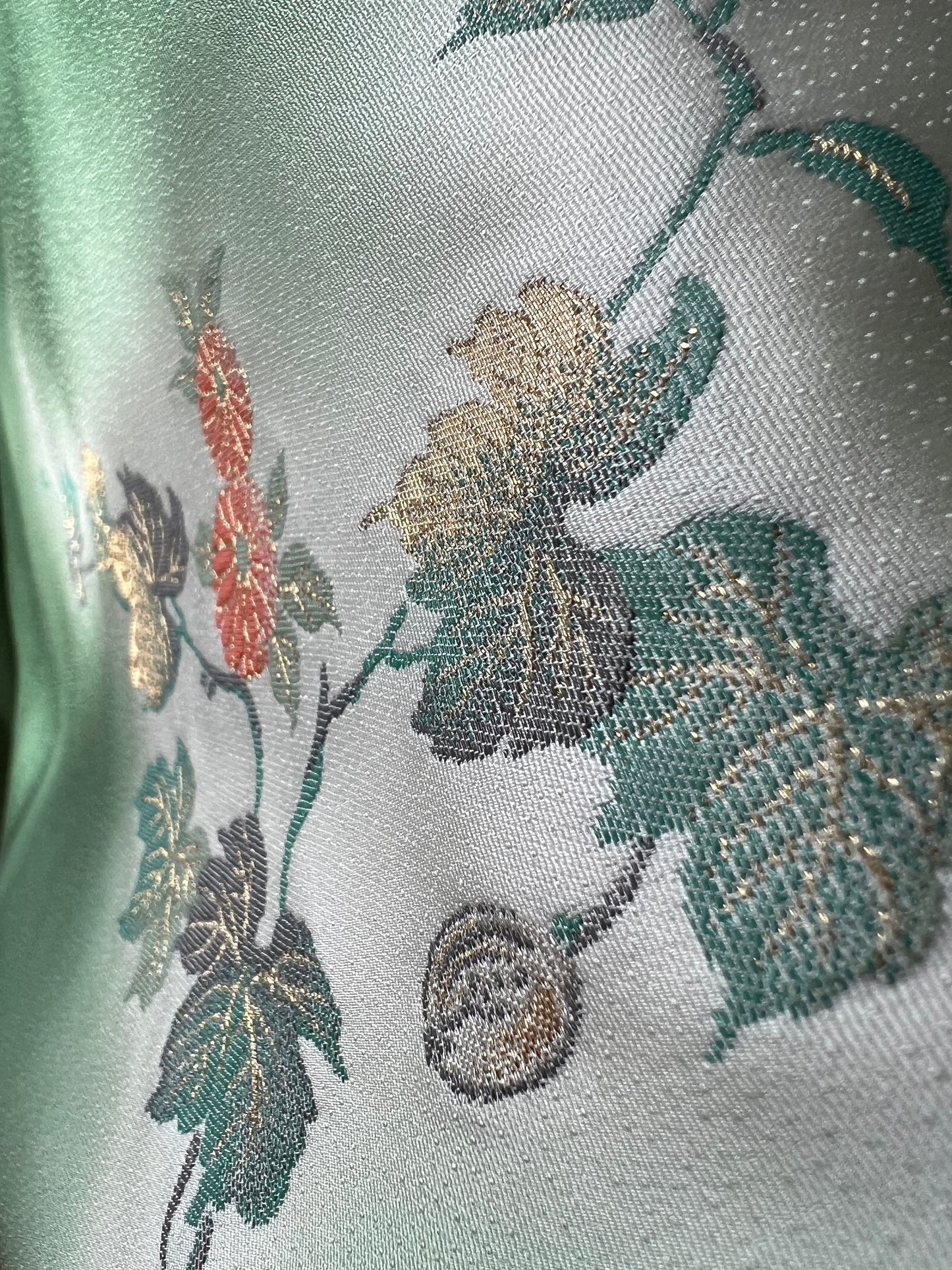Vintage 1980s Japanese silk kimono | Green | Flower