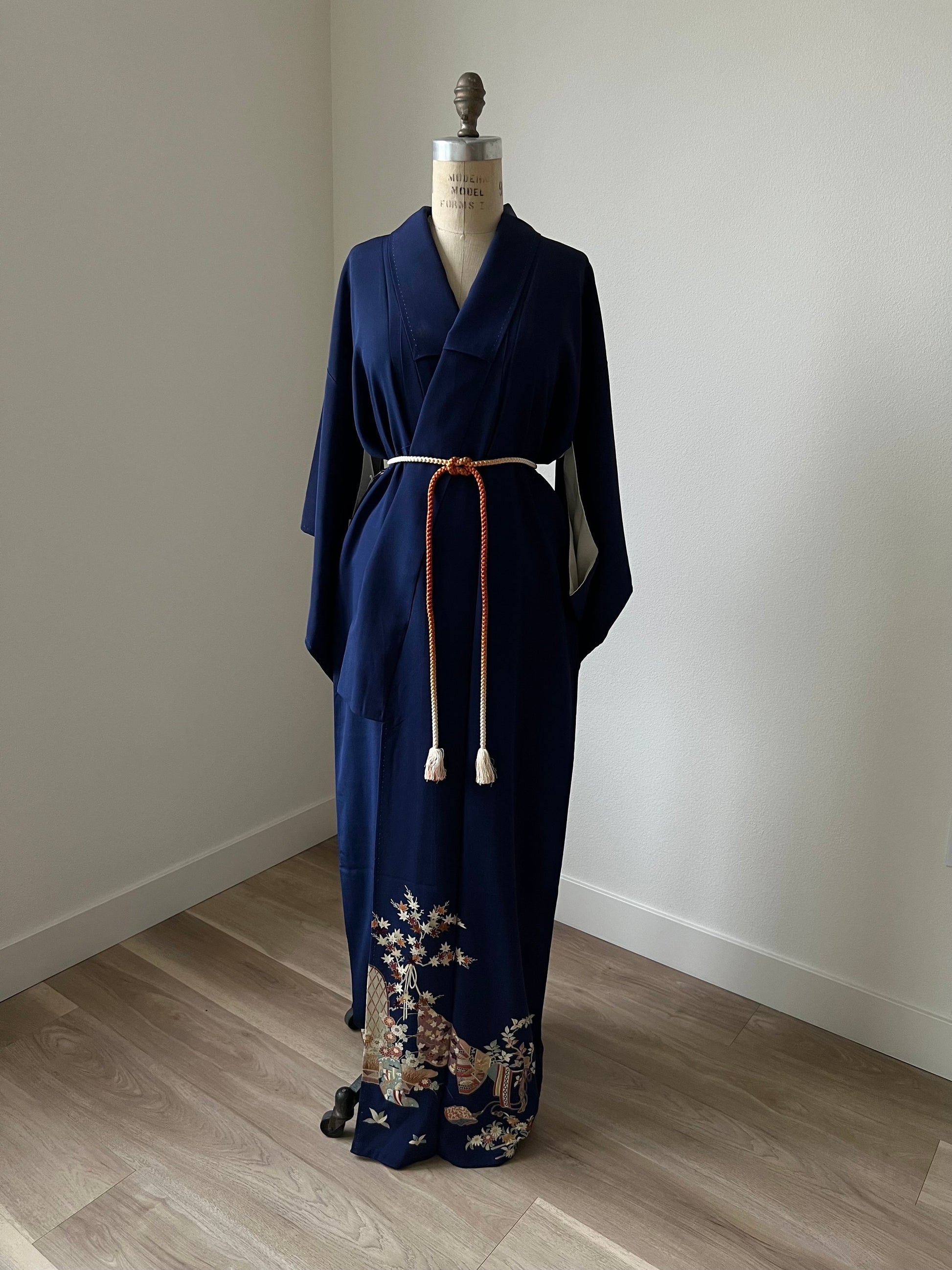 Antique 1930s Japanese silk Irotomesode kimono | Navy | Embroidery