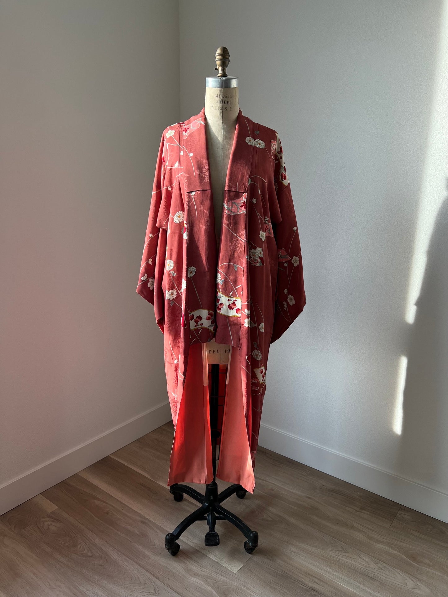 Antique 1930s Japanese silk kimono | Rose | Jigami
