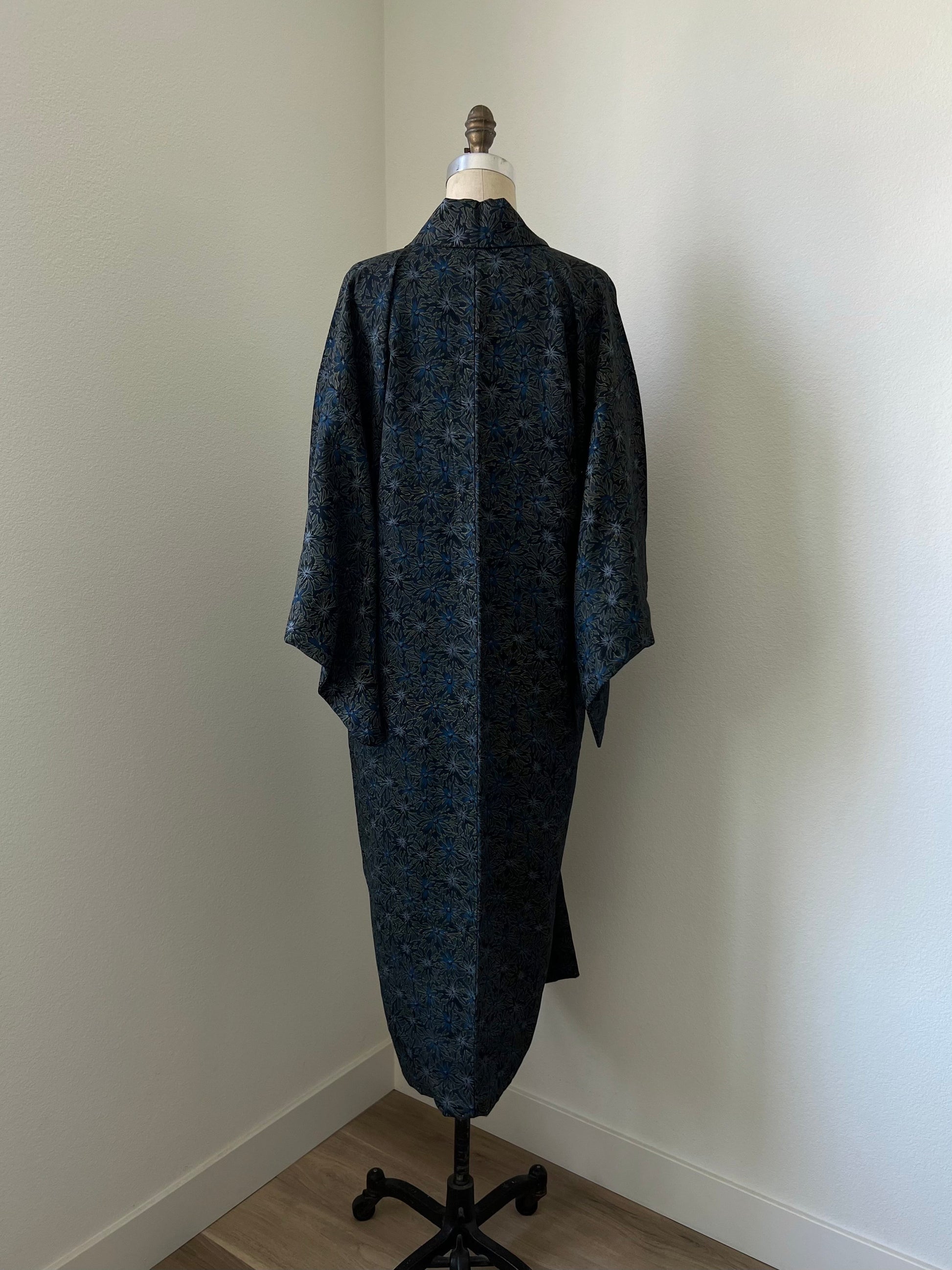 Antique Ao Hana Silk Kimono